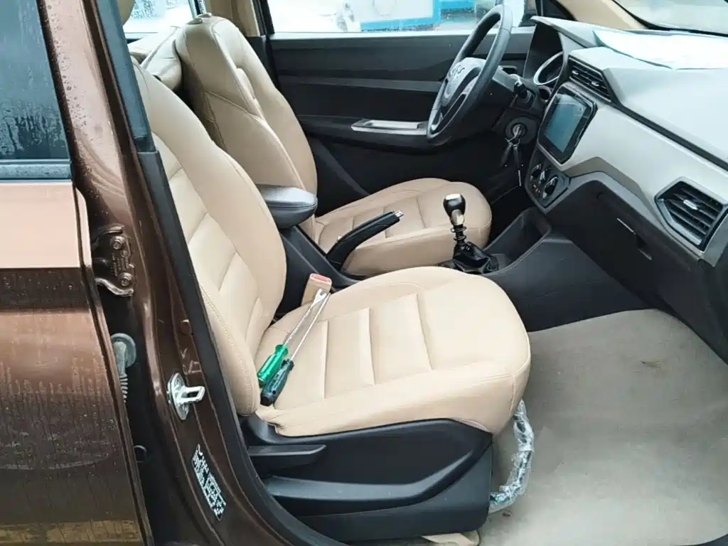 Wuling Hongguang — миниатюра 25