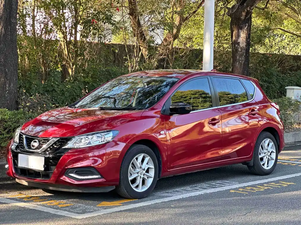 Купить Nissan Tiida