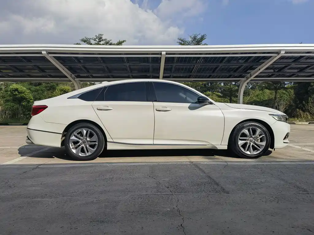 Honda Accord — миниатюра 7