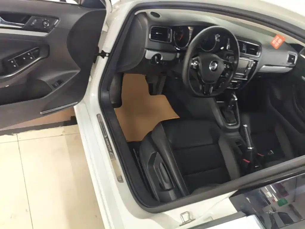 Volkswagen Sagitar — миниатюра 16