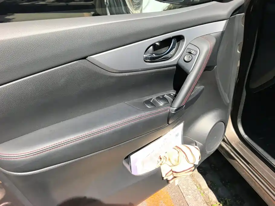 Nissan Qashqai — миниатюра 7