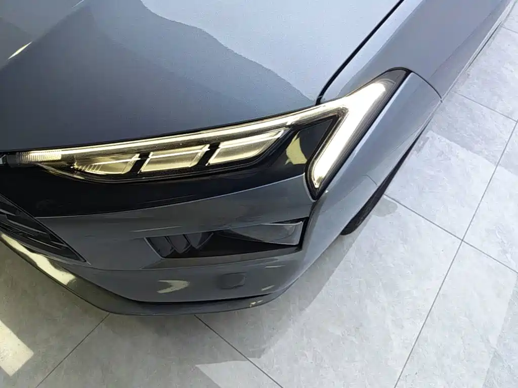 Ford Mondeo — миниатюра 24