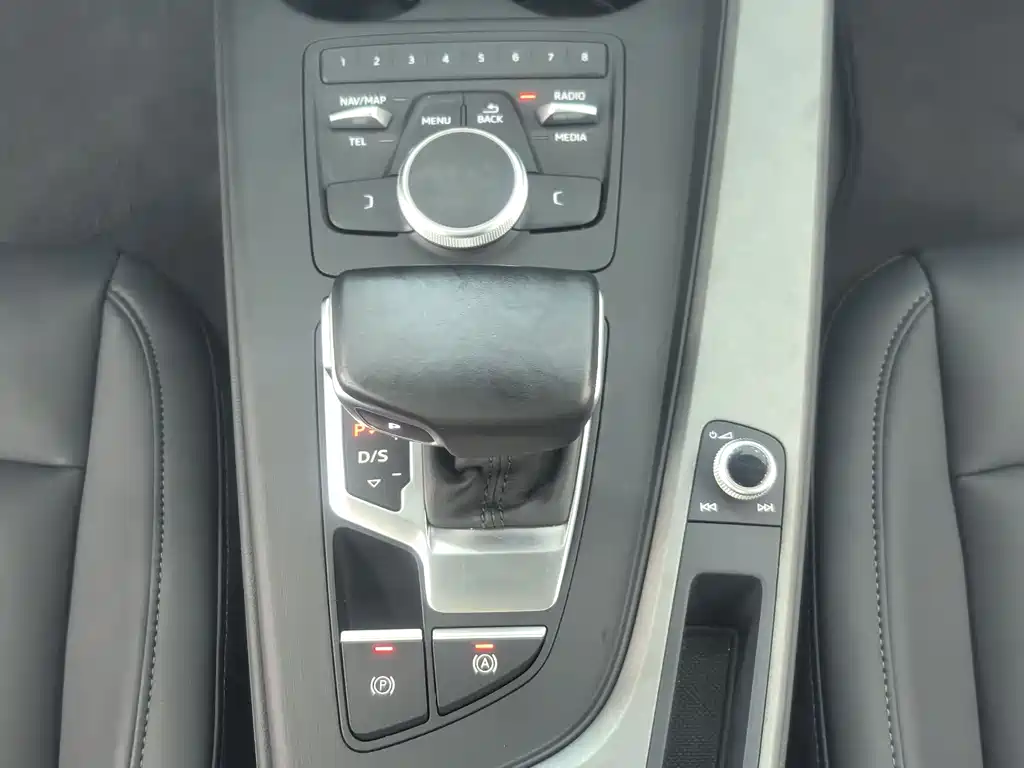 Audi A4L — миниатюра 20