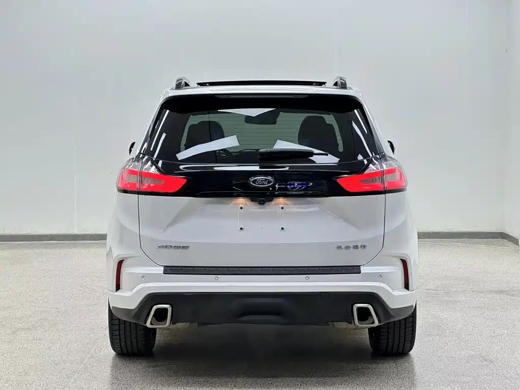 Ford Edge — миниатюра 8