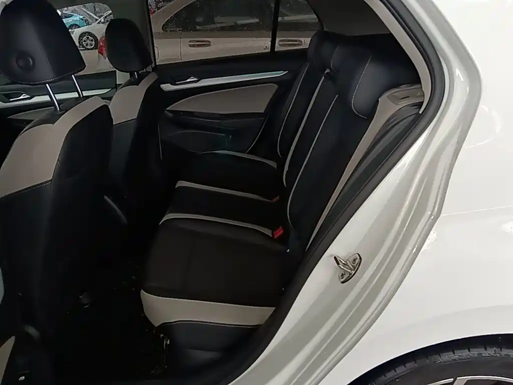 Volkswagen Golf — миниатюра 15