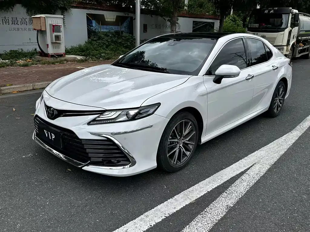 Toyota Camry 2021 2.5G Luxury Edition