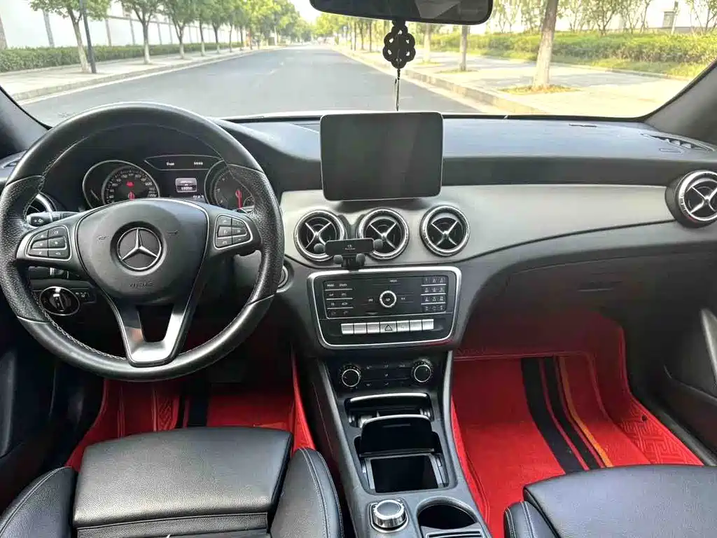 Mercedes-Benz CLA (Import) — миниатюра 3