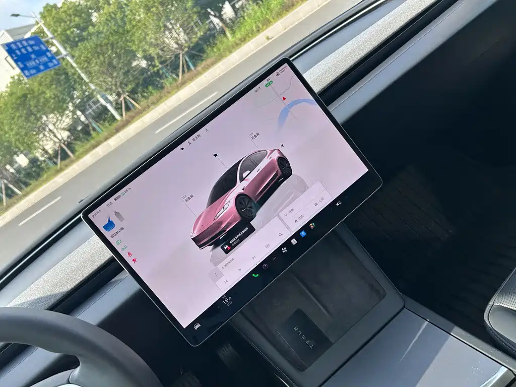 Tesla Model 3 — миниатюра 4