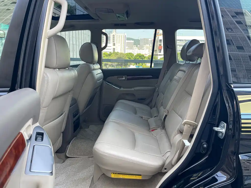 Toyota Prado — миниатюра 10