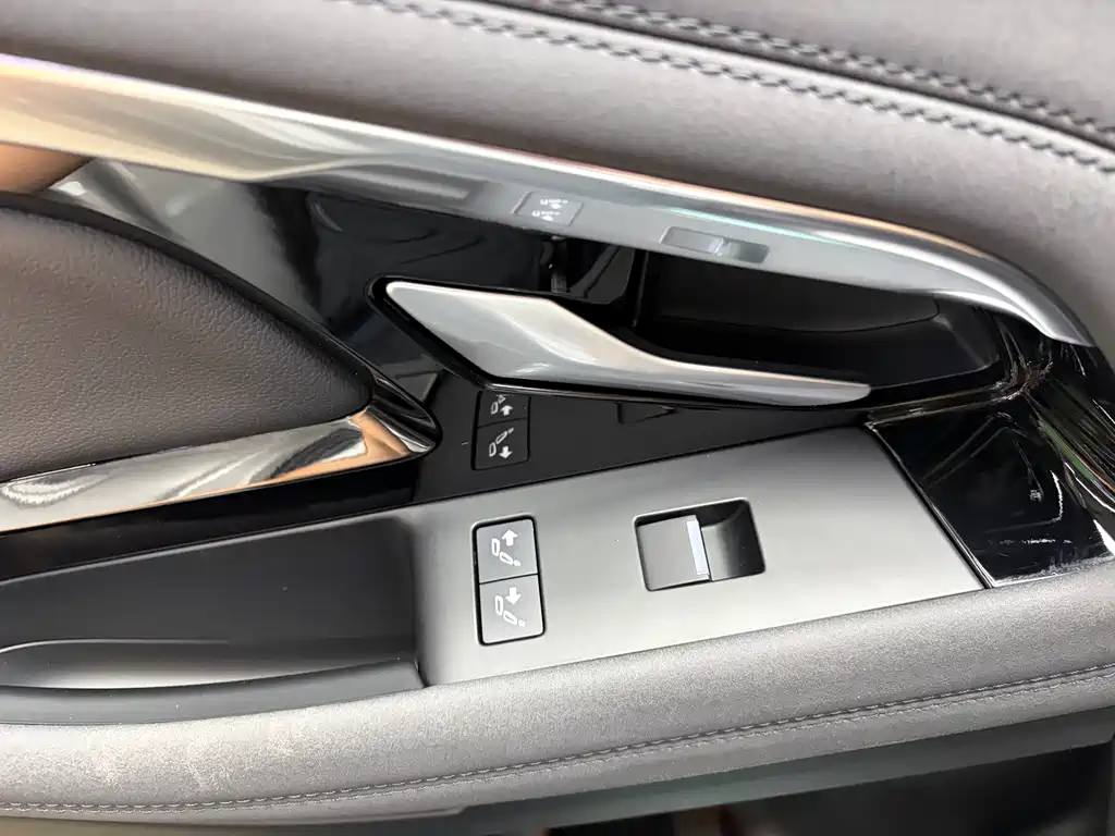 Land Rover Evoque — миниатюра 11