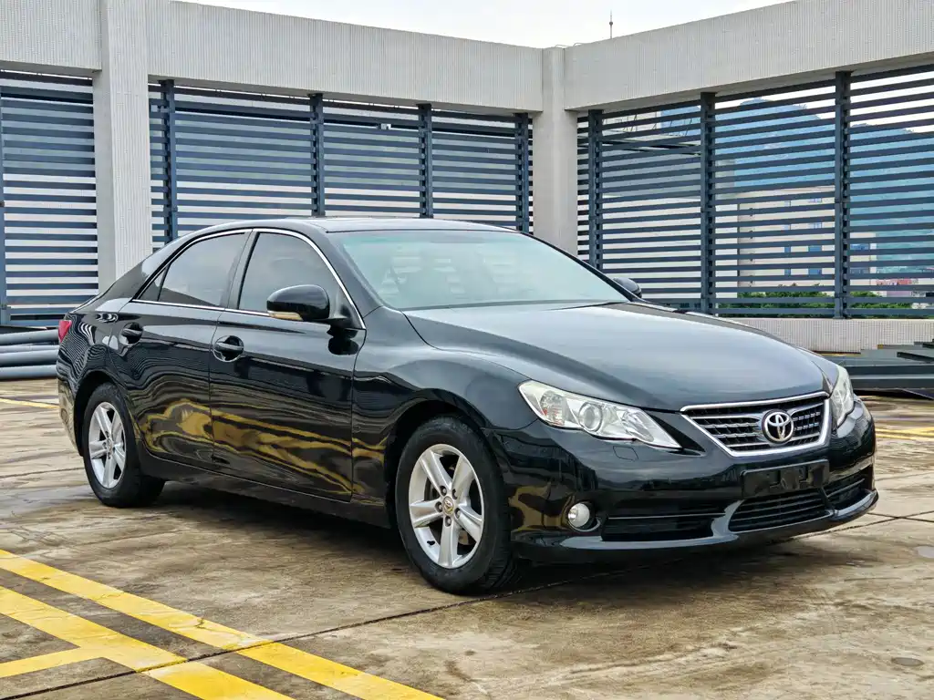 Toyota Reiz — миниатюра 3