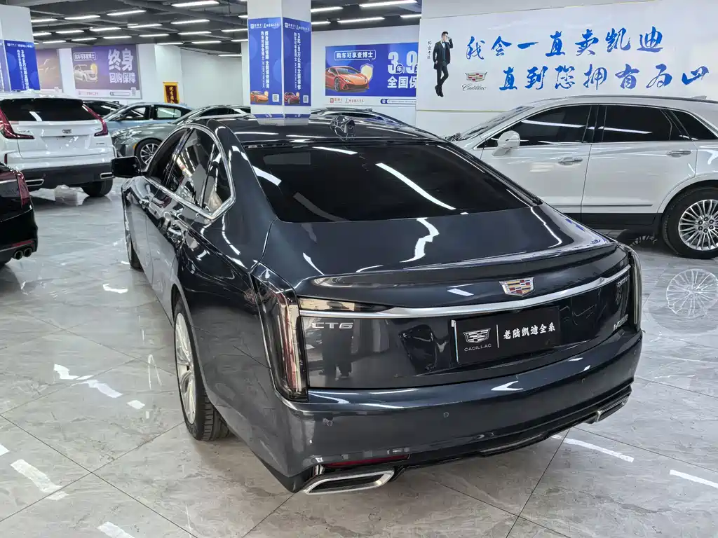 CADILLAC CT6