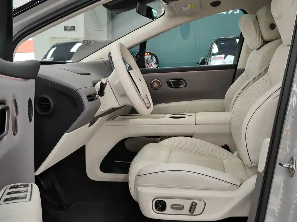 Li Auto Li i8 — миниатюра 3
