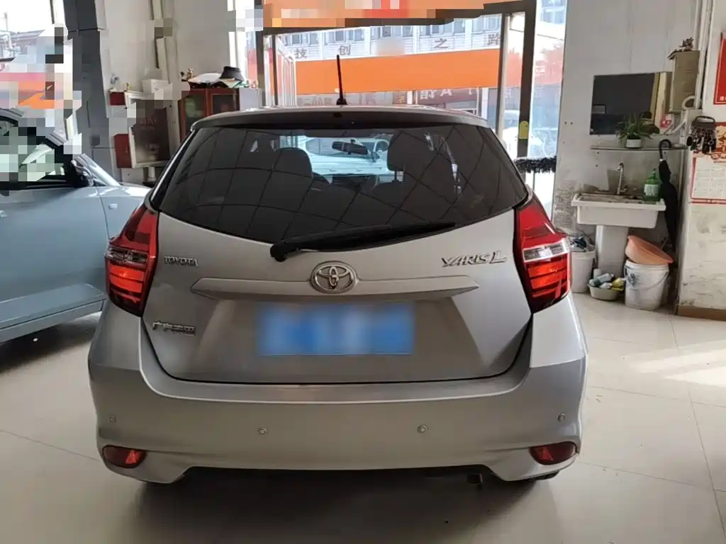 Toyota Yaris L — миниатюра 6