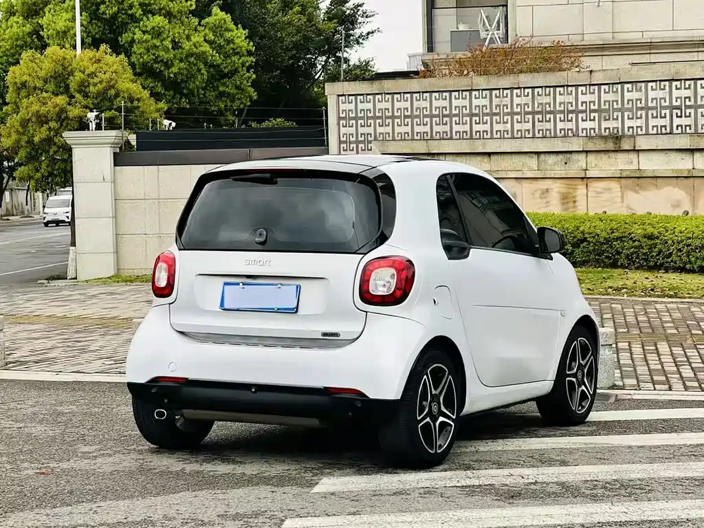 smart Smart Fortwo — миниатюра 3