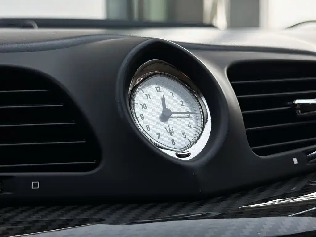 Maserati GranTurismo — миниатюра 21