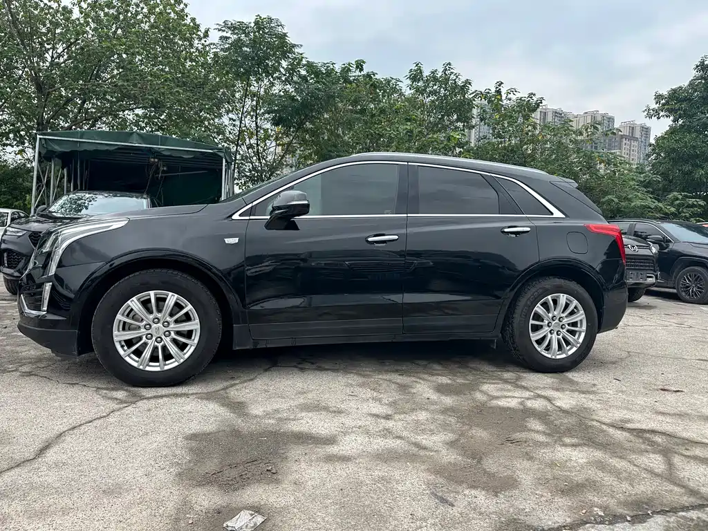 CADILLAC XT5