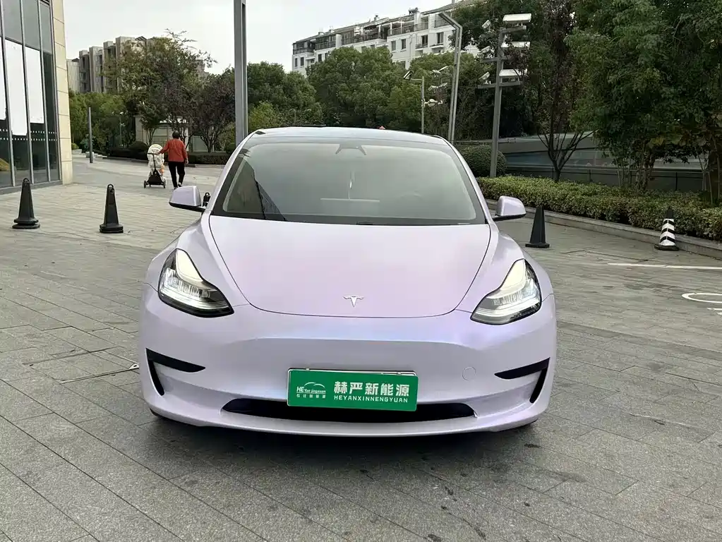 Tesla Model 3 — миниатюра 2
