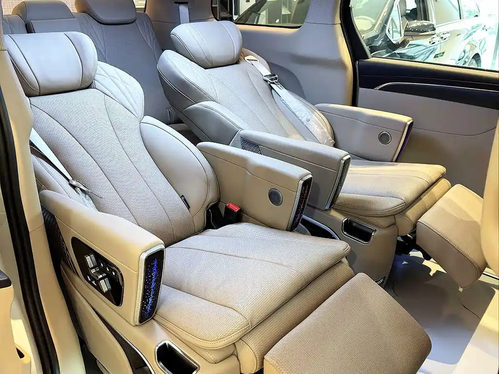 Buick GL8 — миниатюра 6