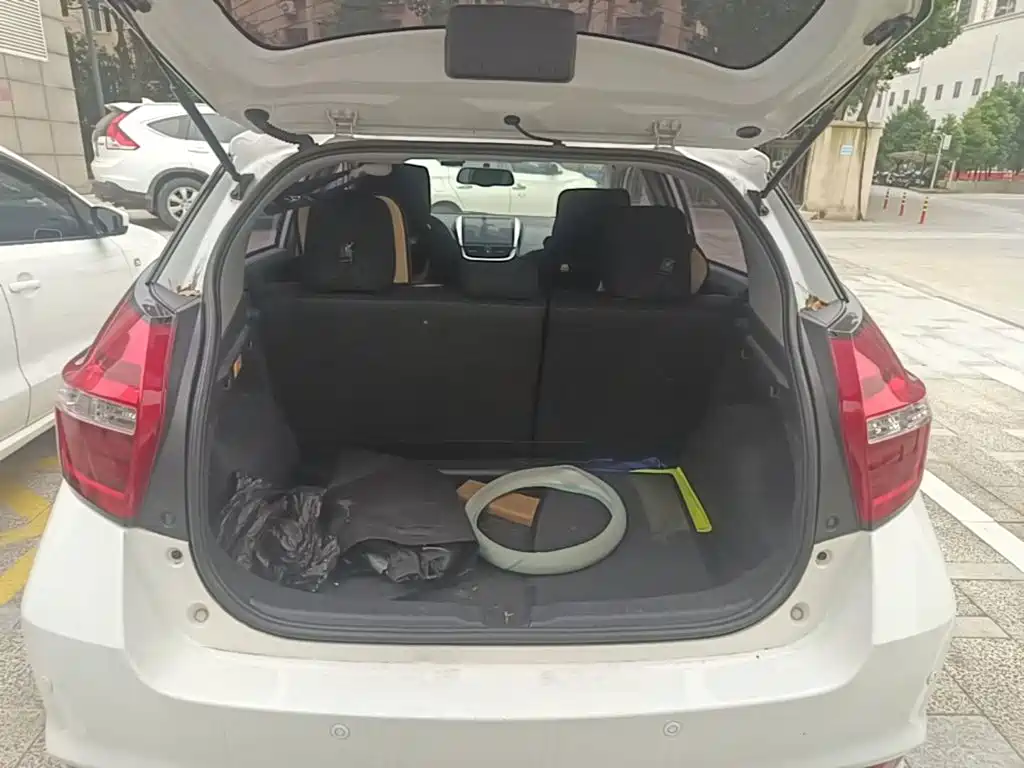 Toyota Yaris L — миниатюра 19