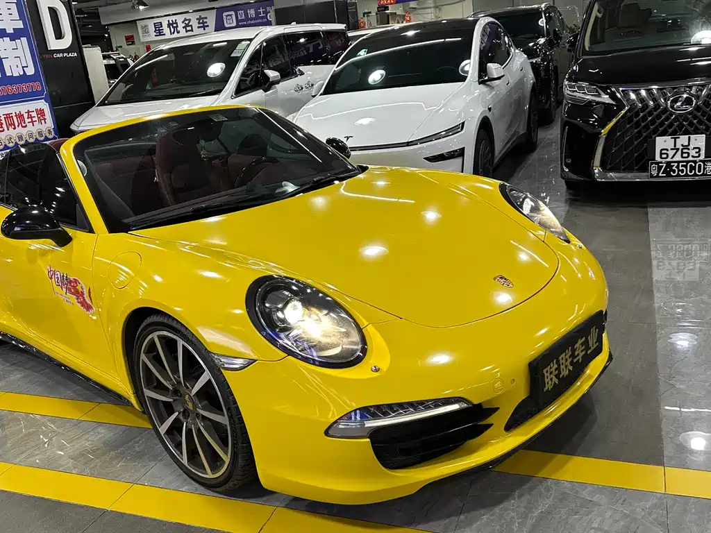 Porsche 911 2013 Carrera 4 Cabriolet 3.4L