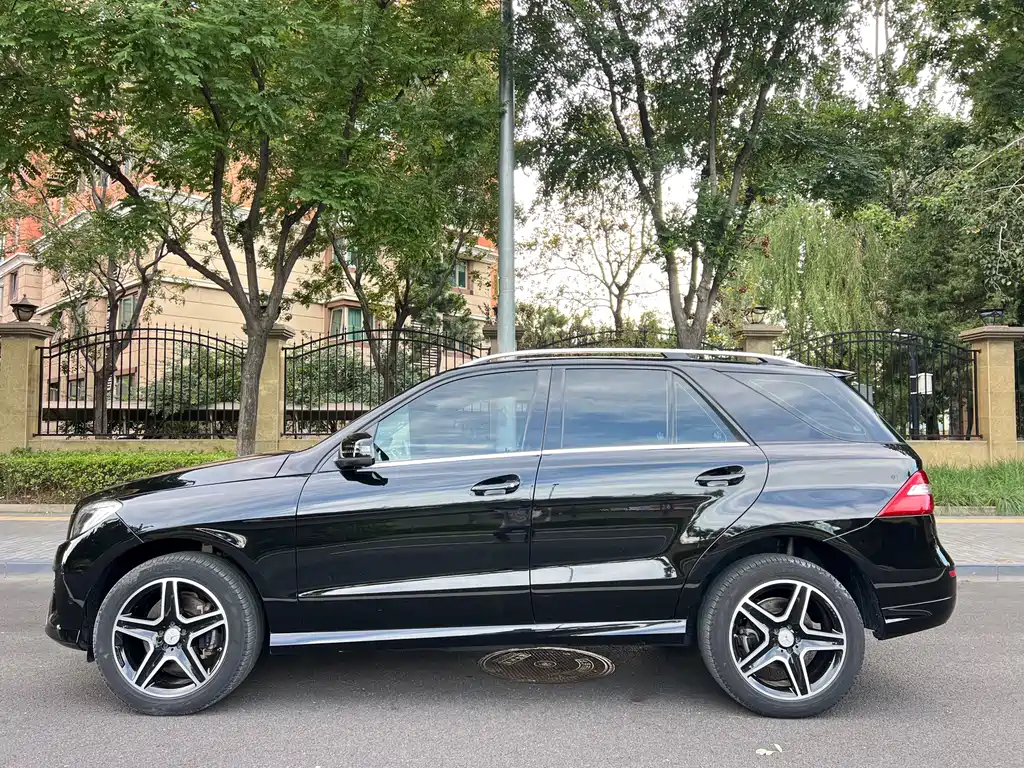 Mercedes-Benz M-Class — миниатюра 3