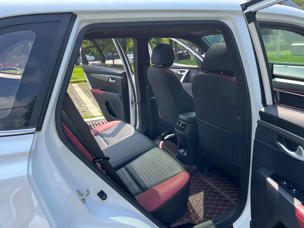 Kia Sportage — миниатюра 11