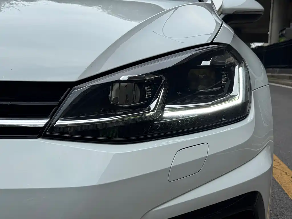 Volkswagen Golf — миниатюра 3