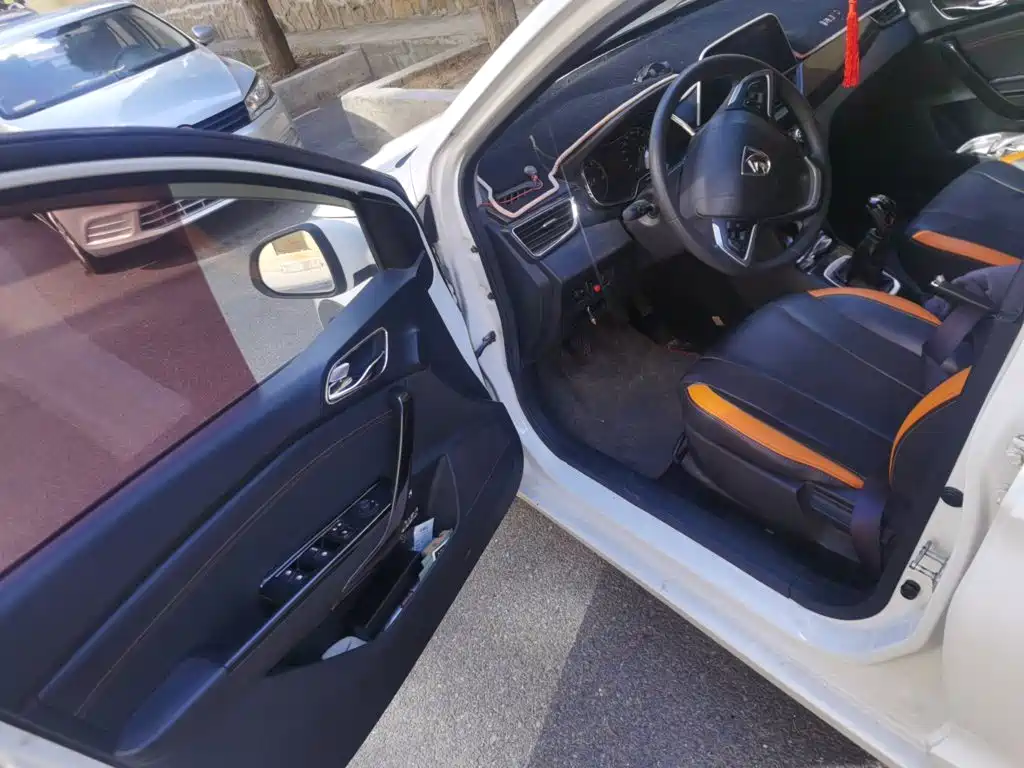 Baojun 310 — миниатюра 12