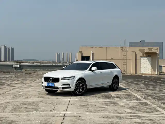 Volvo V90