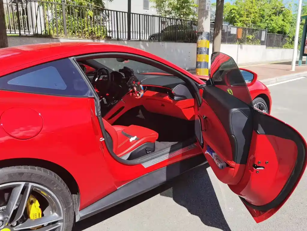 Ferrari Roma — миниатюра 7