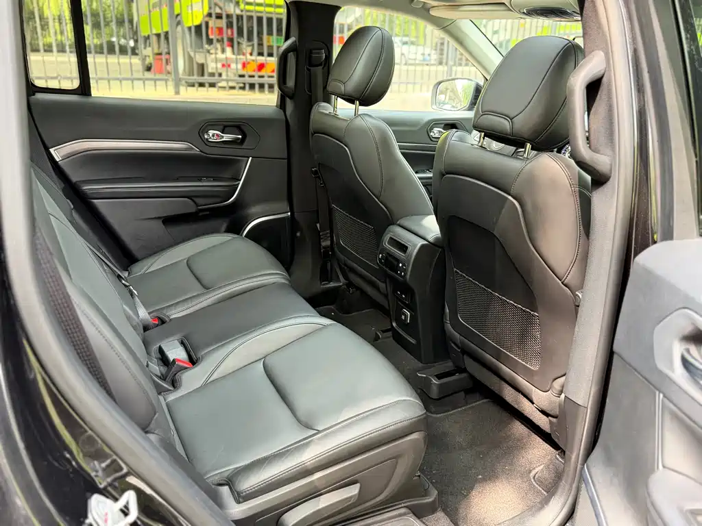 Jeep Grand Commander — миниатюра 17