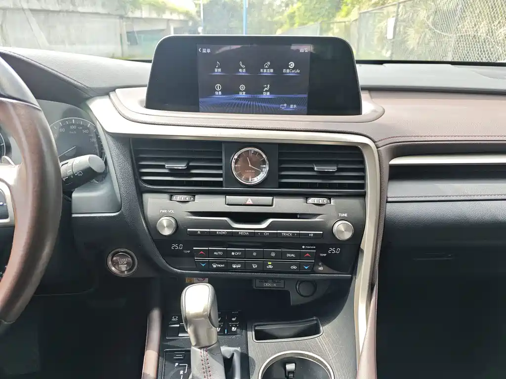 Lexus RX — миниатюра 21