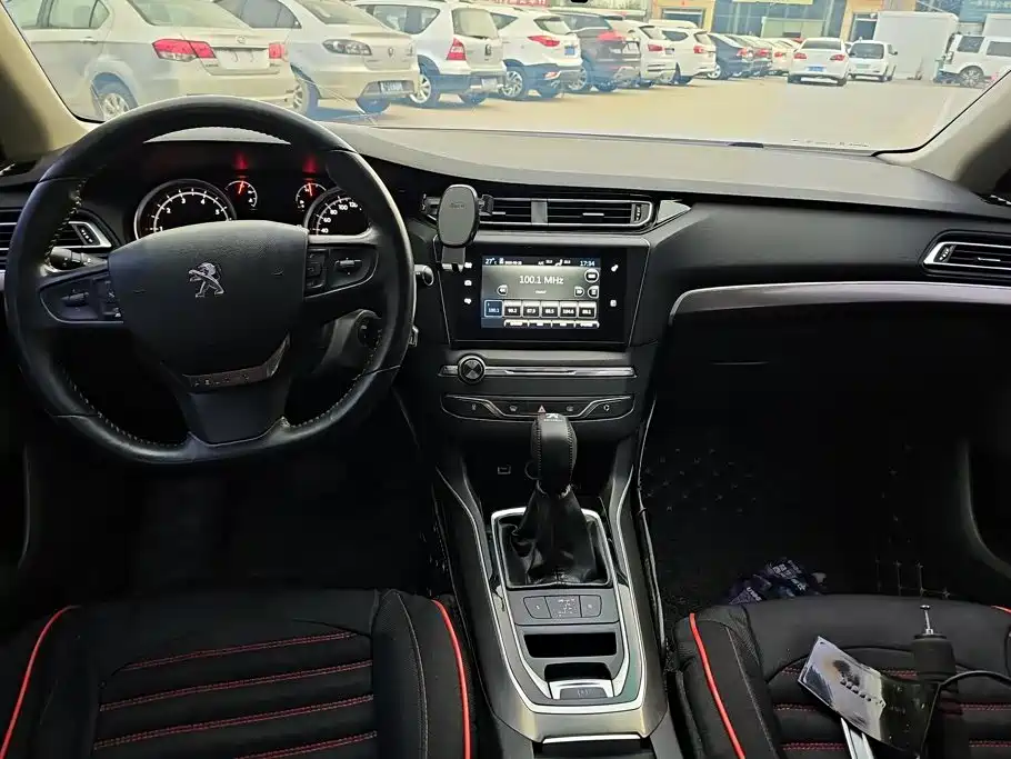 Peugeot 408 — миниатюра 12