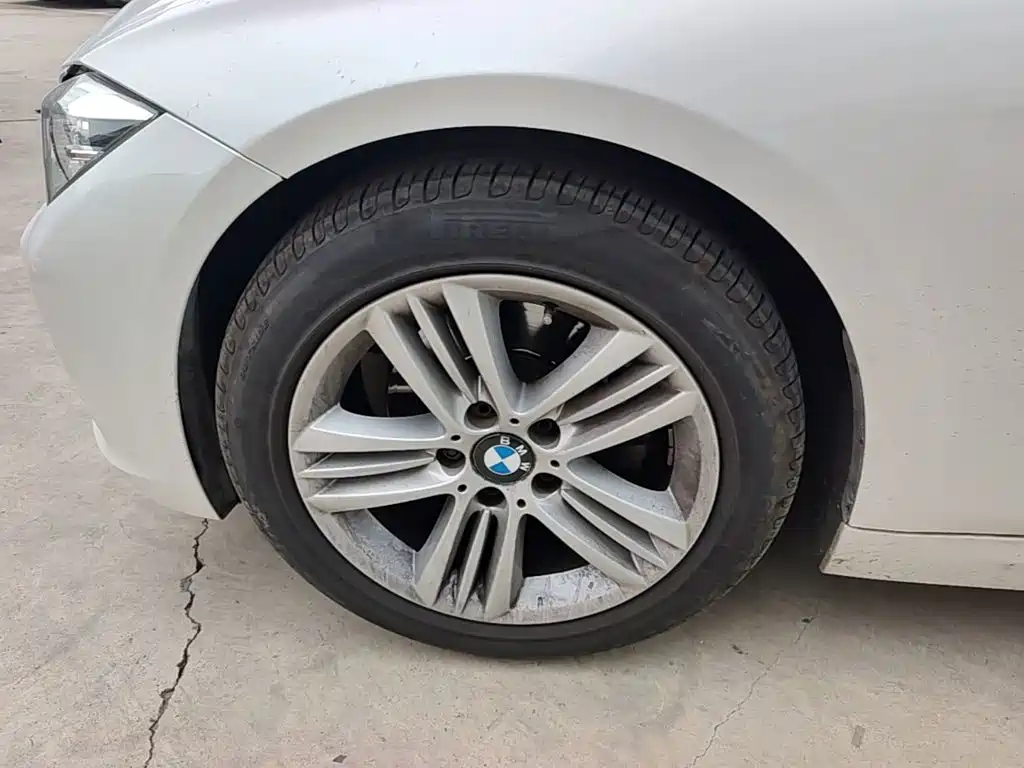 BMW 3 Series — миниатюра 23