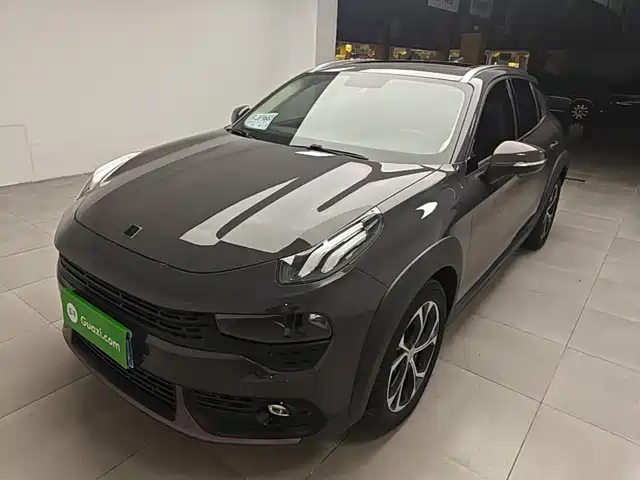 2019 Lynk & Co 02