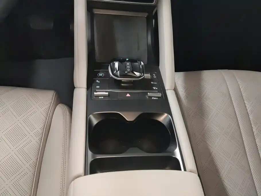 BYD Yuan UP — миниатюра 16