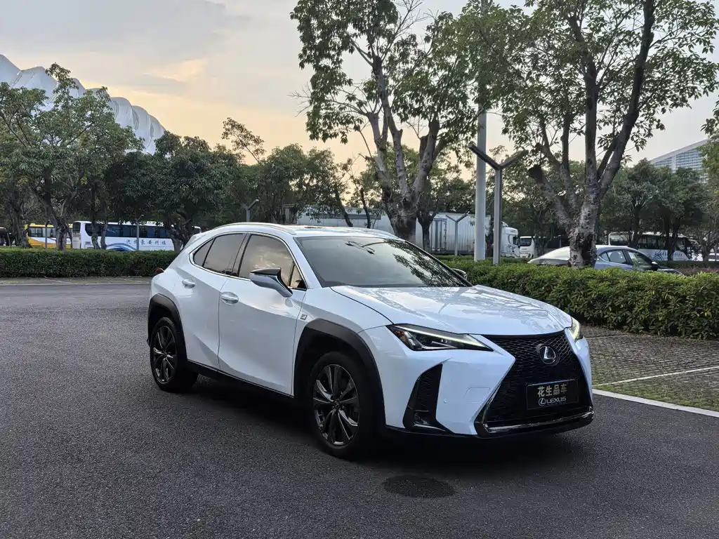 Lexus UX — миниатюра 4