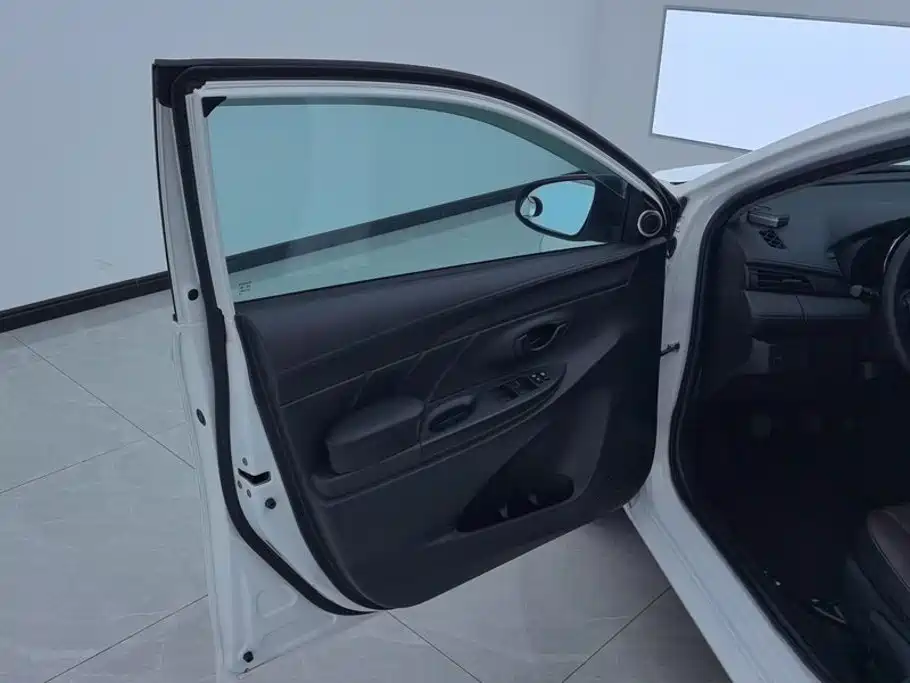 Toyota Vios — миниатюра 7
