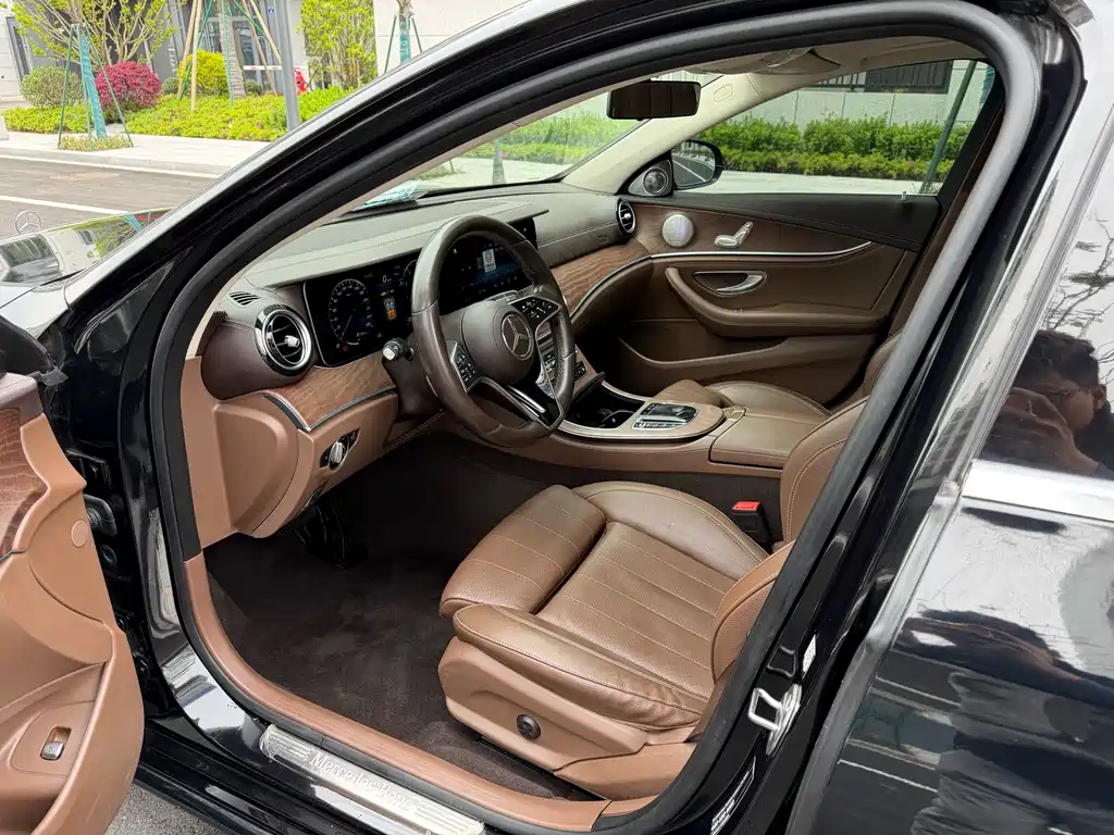 Mercedes-Benz E-Class E 2022 E 260 L