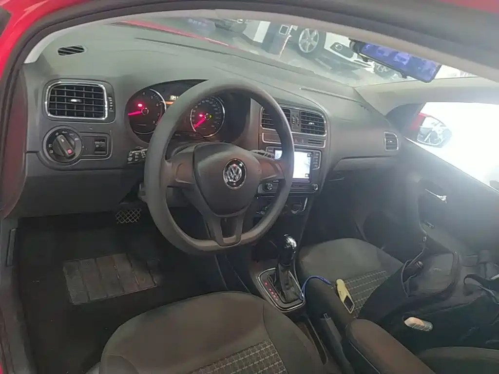 Volkswagen Polo — миниатюра 10