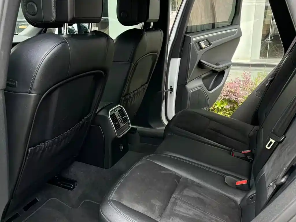 Porsche Macan — миниатюра 7