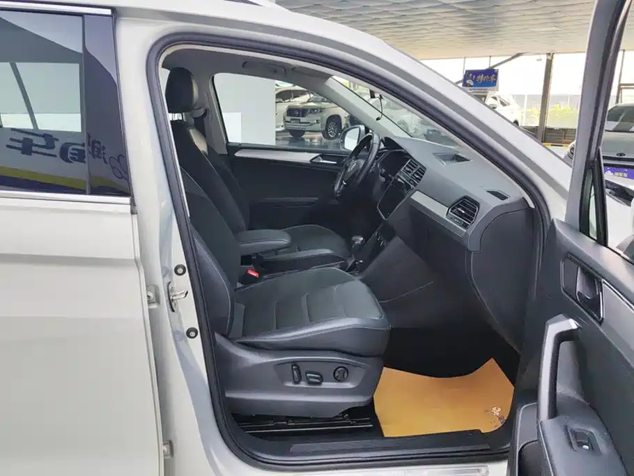 Volkswagen Tiguan L — миниатюра 8