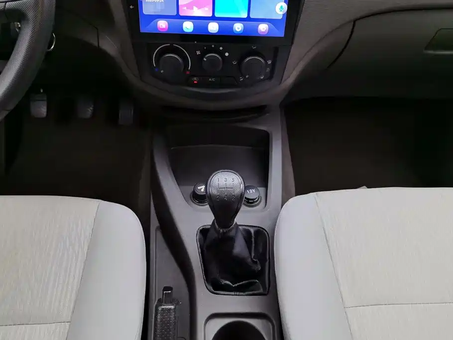Wuling Hongguang — миниатюра 16