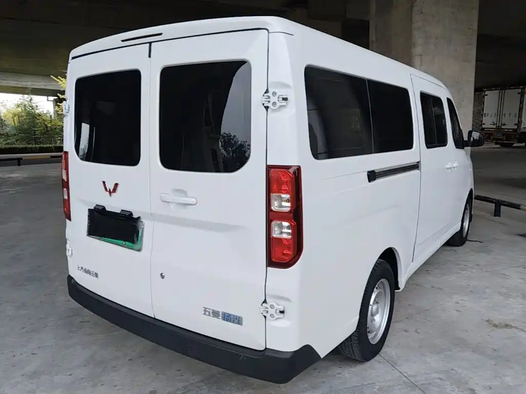 Wuling Yangguang — миниатюра 7