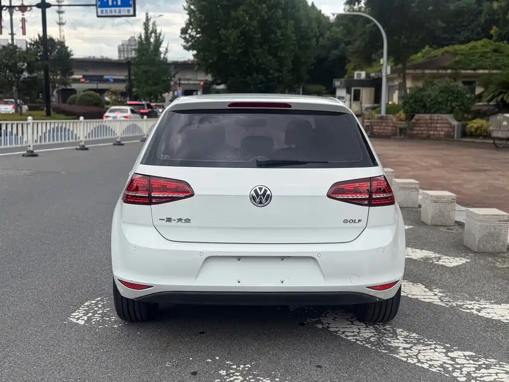 Volkswagen Golf — миниатюра 4