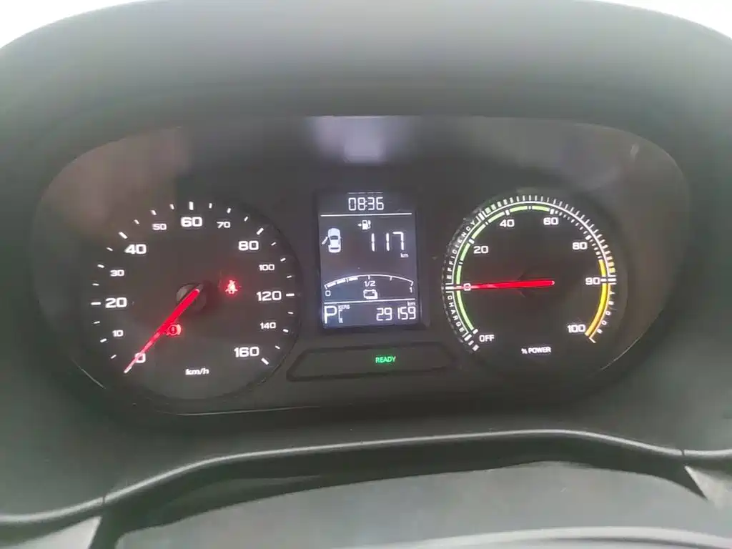 Roewe Clever — миниатюра 12