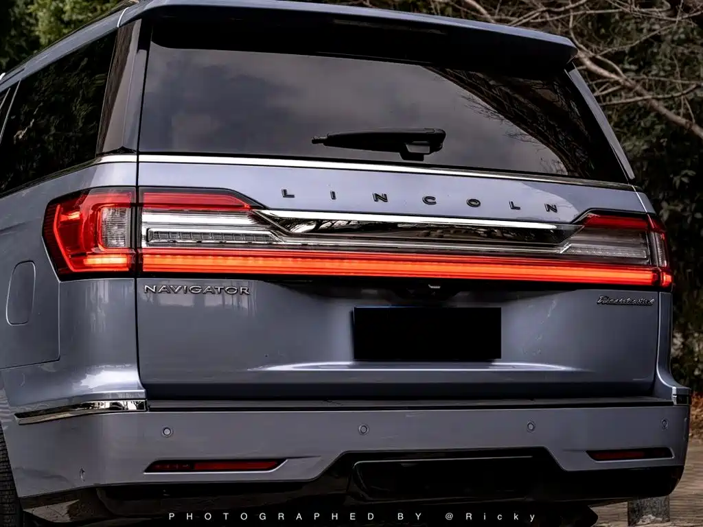 Lincoln Navigator — миниатюра 18
