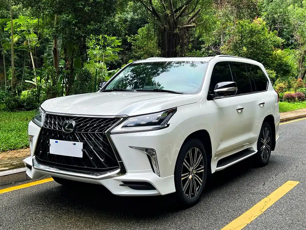 Купить Lexus LX