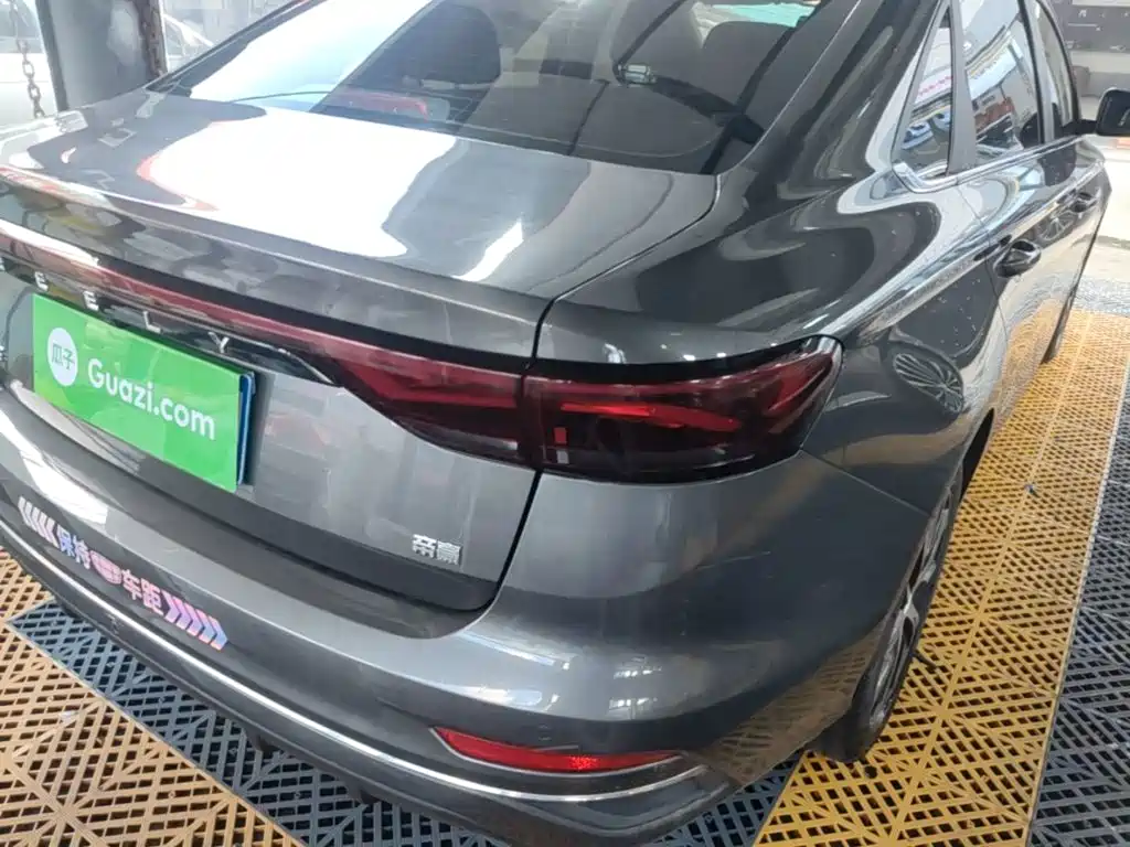 Geely Emgrand — миниатюра 8